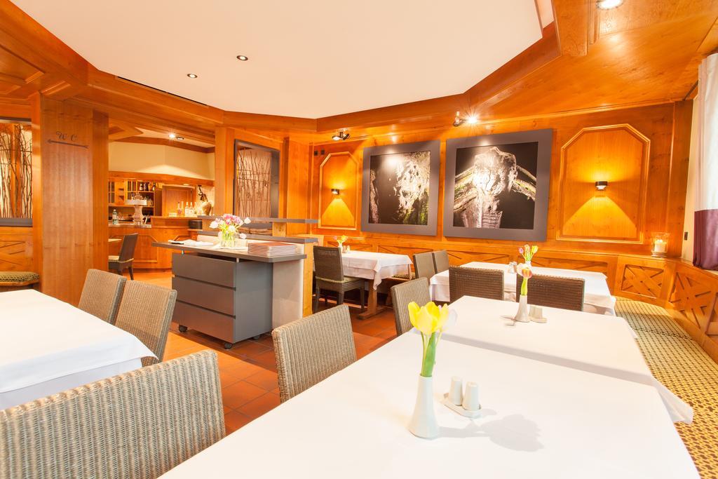 Restaurant Jaegerhof Hotel 3*